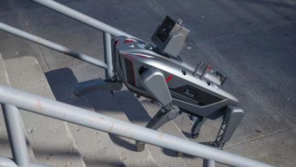 “人工智能+”催生行业新变——中西部多地智能机器人研发走访见闻