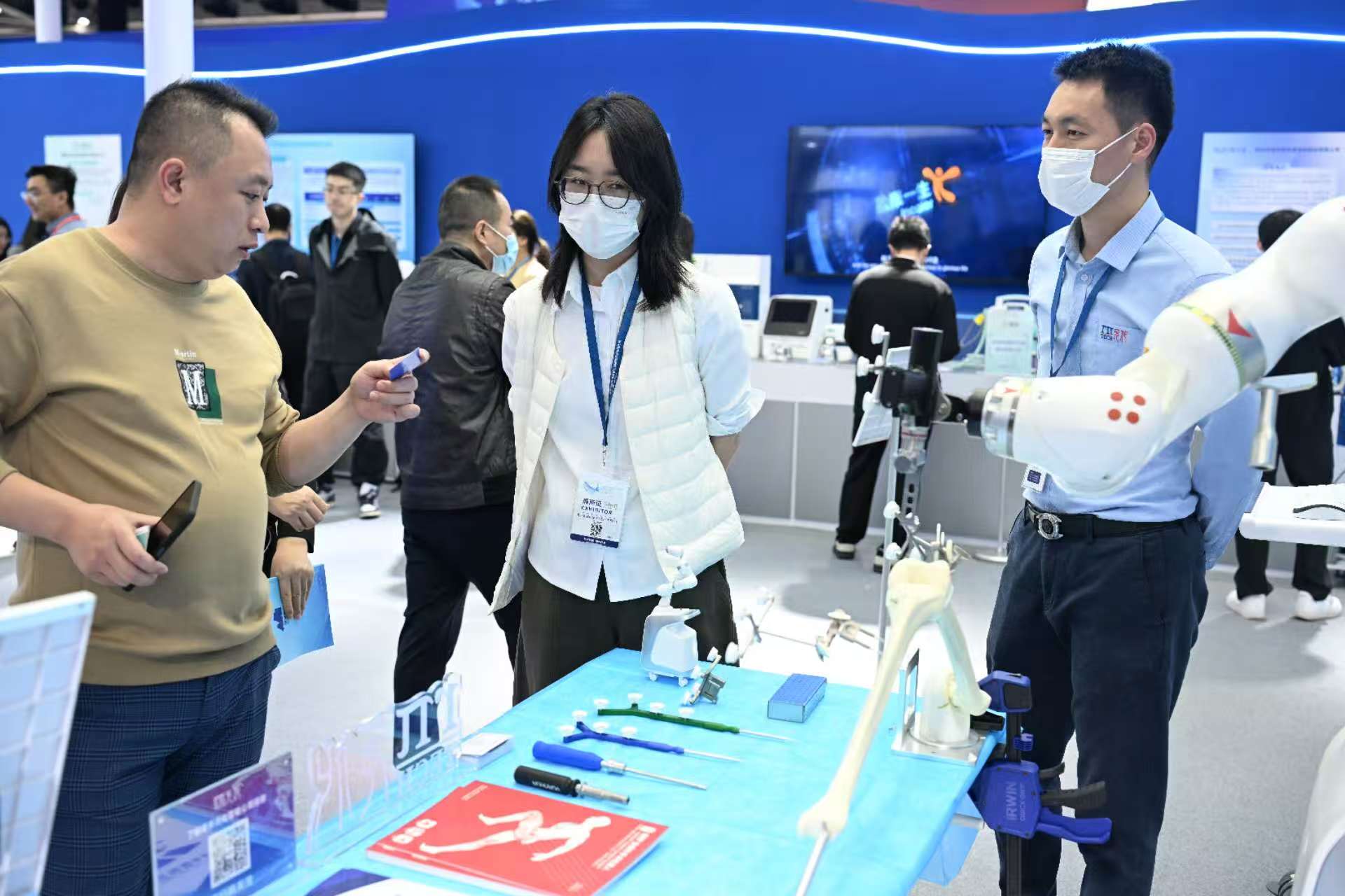 骨科手术机器人全链条突围 深企元化智能一年获12证，加速改写国产高端医疗装备版图